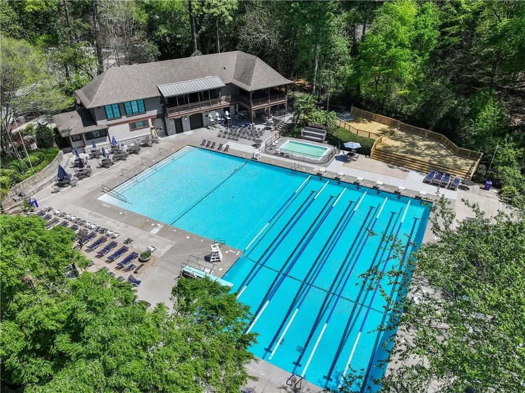 405 Brentwood Drive Ne, Atlanta, Georgia 30305, 4 Bedrooms Bedrooms, ,3 BathroomsBathrooms,Residential,For Sale,405 Brentwood Drive Ne,7617055