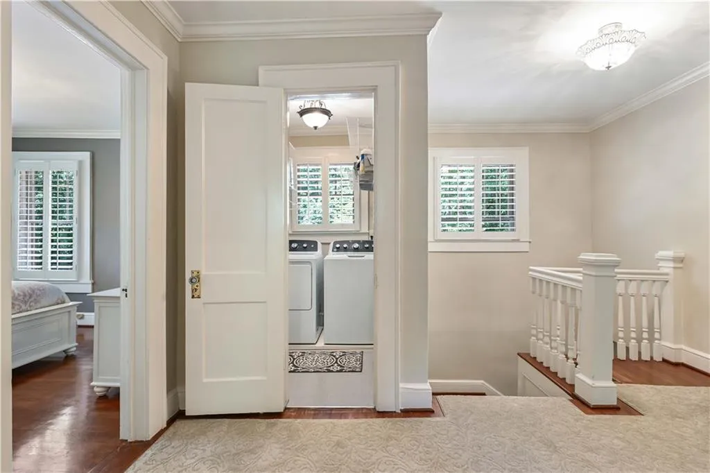 405 Brentwood Drive Ne, Atlanta, Georgia 30305, 4 Bedrooms Bedrooms, ,3 BathroomsBathrooms,Residential,For Sale,405 Brentwood Drive Ne,7617055