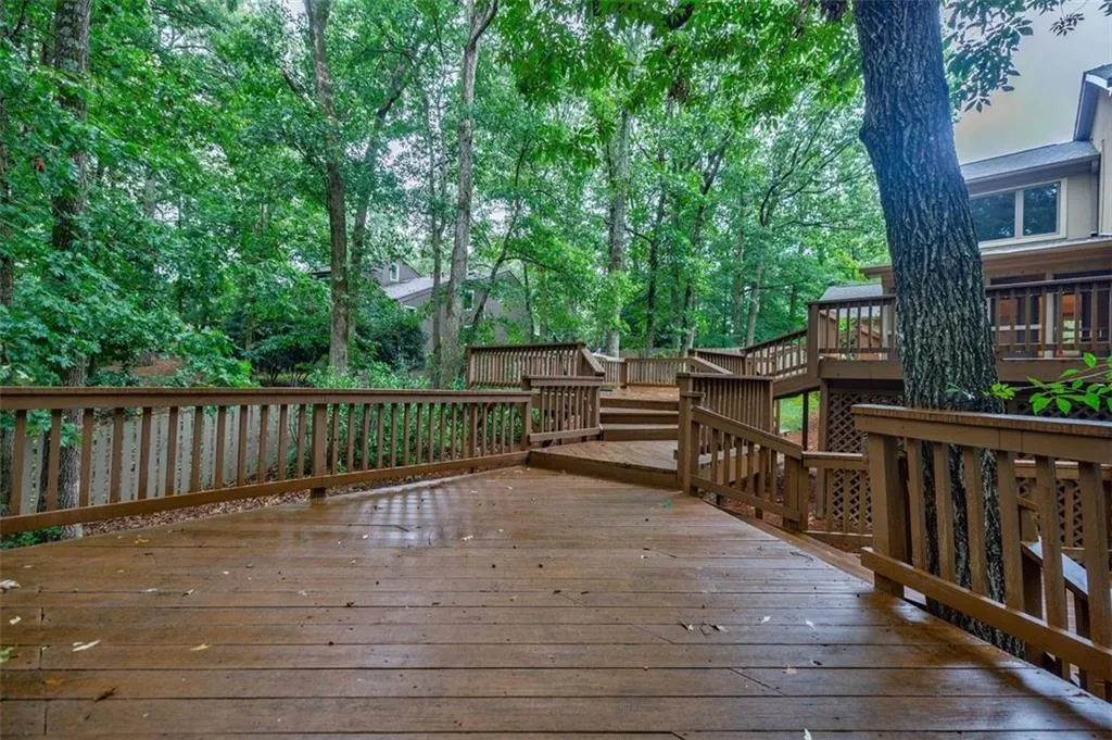 1665 Chevron Way, Sandy Springs, Georgia 30350, 5 Bedrooms Bedrooms, ,4 BathroomsBathrooms,Residential,For Sale,1665 Chevron Way,7629275