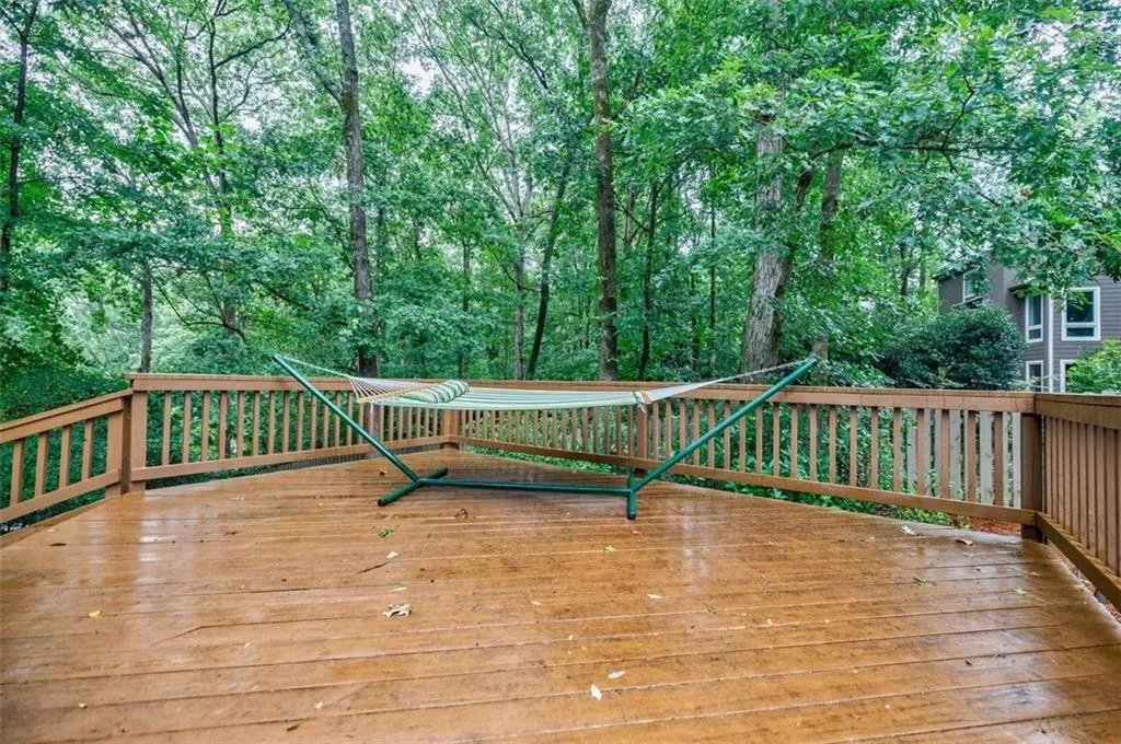 1665 Chevron Way, Sandy Springs, Georgia 30350, 5 Bedrooms Bedrooms, ,4 BathroomsBathrooms,Residential,For Sale,1665 Chevron Way,7629275
