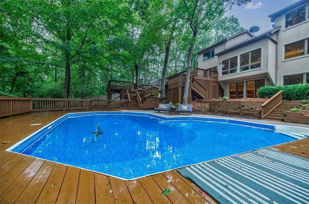 1665 Chevron Way, Sandy Springs, Georgia 30350, 5 Bedrooms Bedrooms, ,4 BathroomsBathrooms,Residential,For Sale,1665 Chevron Way,7629275