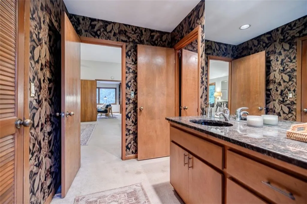 1665 Chevron Way, Sandy Springs, Georgia 30350, 5 Bedrooms Bedrooms, ,4 BathroomsBathrooms,Residential,For Sale,1665 Chevron Way,7629275