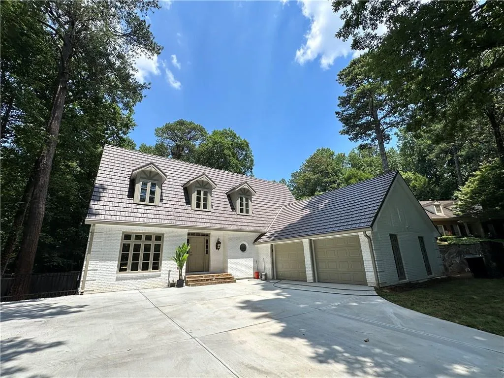 250 Seamarsh Court, Sandy Springs, Georgia 30328, 4 Bedrooms Bedrooms, ,4 BathroomsBathrooms,Residential,Sold,250 Seamarsh Court,7404076