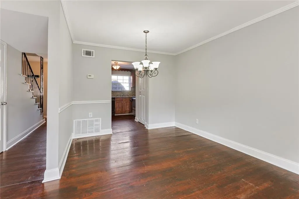 5667 Kingsport Drive, Sandy Springs, Georgia 30342, 2 Bedrooms Bedrooms, ,1 BathroomBathrooms,Residential,Sold,5667 Kingsport Drive,6604363