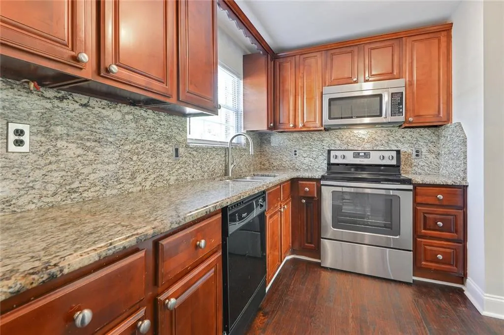 5667 Kingsport Drive, Sandy Springs, Georgia 30342, 2 Bedrooms Bedrooms, ,1 BathroomBathrooms,Residential,Sold,5667 Kingsport Drive,6604363