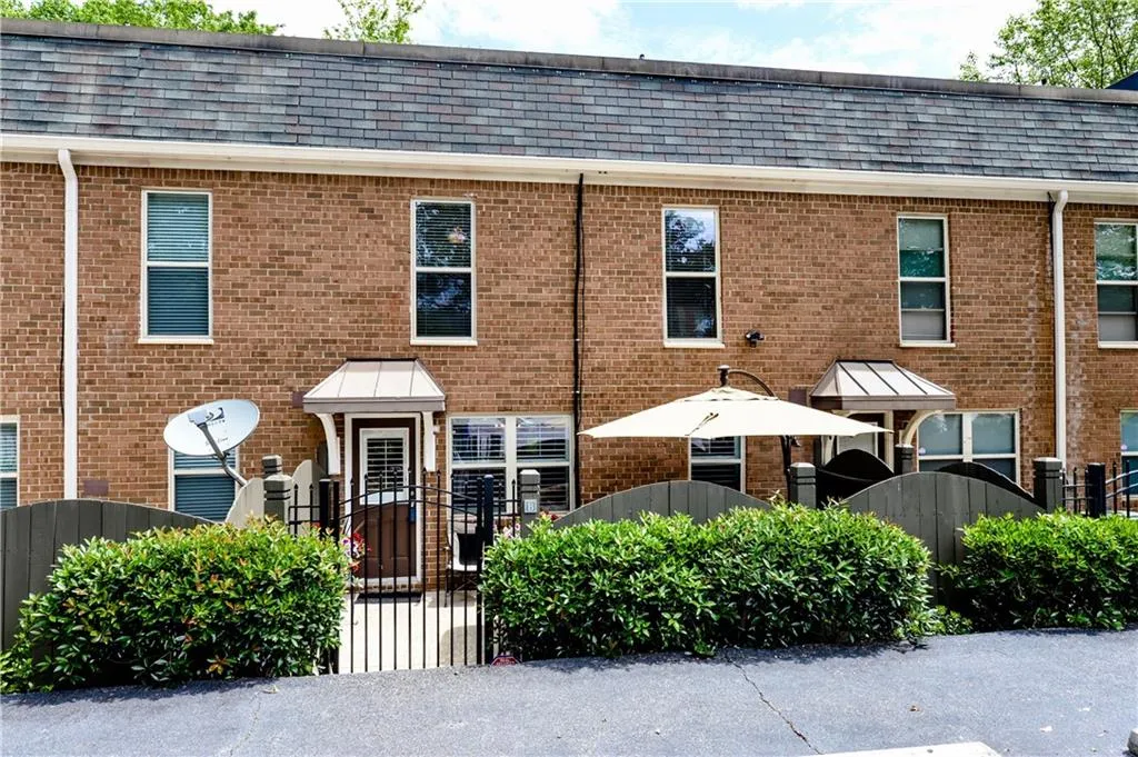 115 Winding River Drive Unit B, Atlanta, Georgia 30350, 3 Bedrooms Bedrooms, ,2 BathroomsBathrooms,Residential,Sold,115 Winding River Drive Unit B,6014278