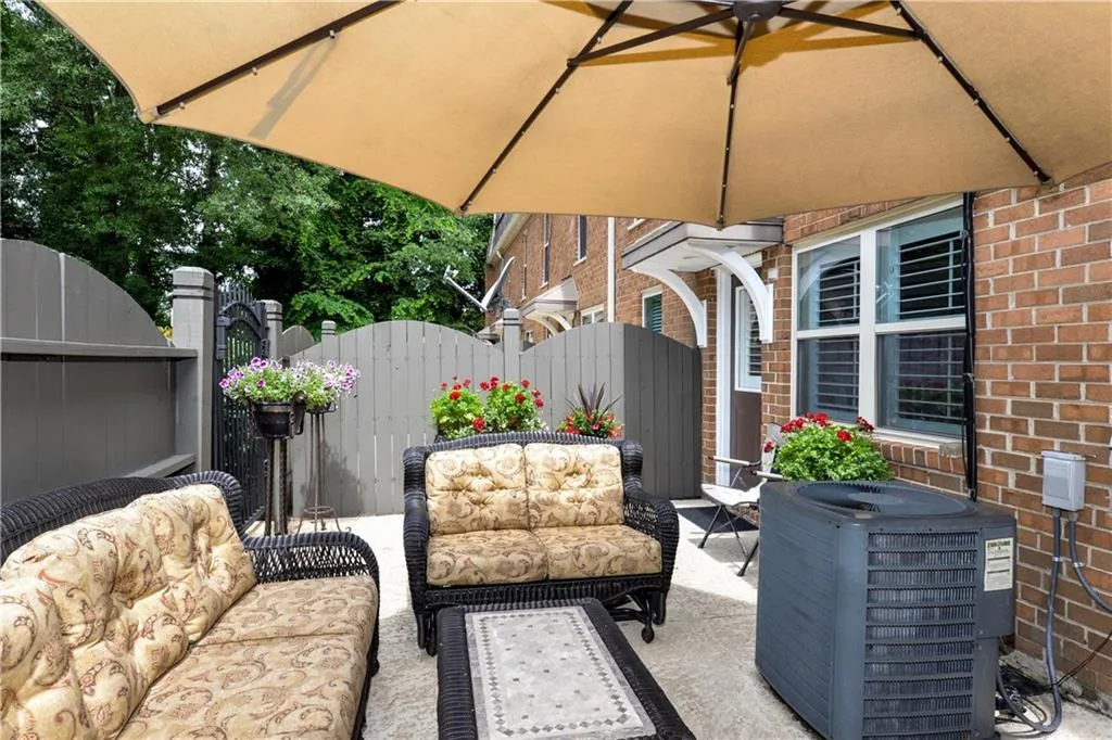 115 Winding River Drive Unit B, Atlanta, Georgia 30350, 3 Bedrooms Bedrooms, ,2 BathroomsBathrooms,Residential,Sold,115 Winding River Drive Unit B,6014278