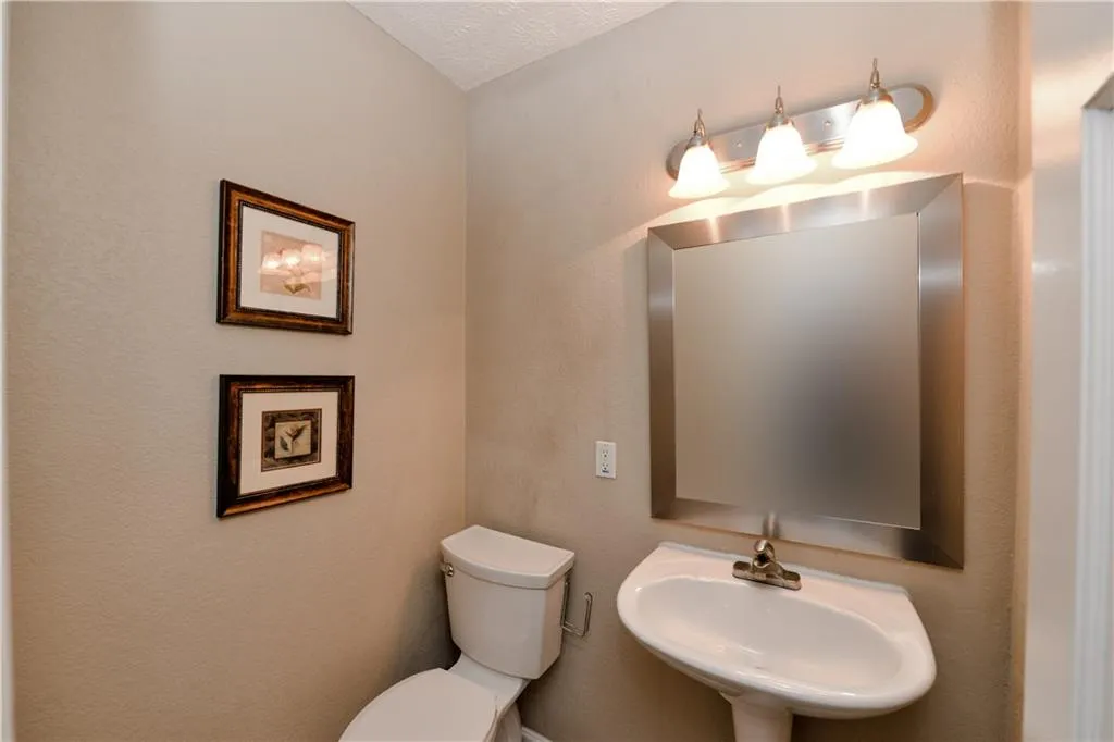 115 Winding River Drive Unit B, Atlanta, Georgia 30350, 3 Bedrooms Bedrooms, ,2 BathroomsBathrooms,Residential,Sold,115 Winding River Drive Unit B,6014278