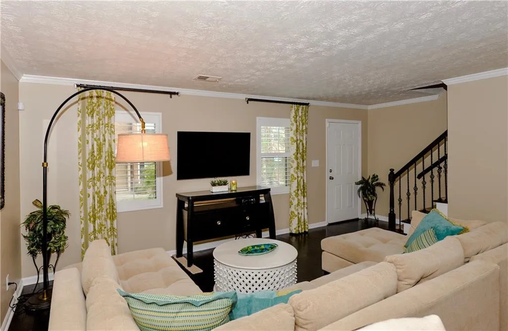 115 Winding River Drive Unit B, Atlanta, Georgia 30350, 3 Bedrooms Bedrooms, ,2 BathroomsBathrooms,Residential,Sold,115 Winding River Drive Unit B,6014278