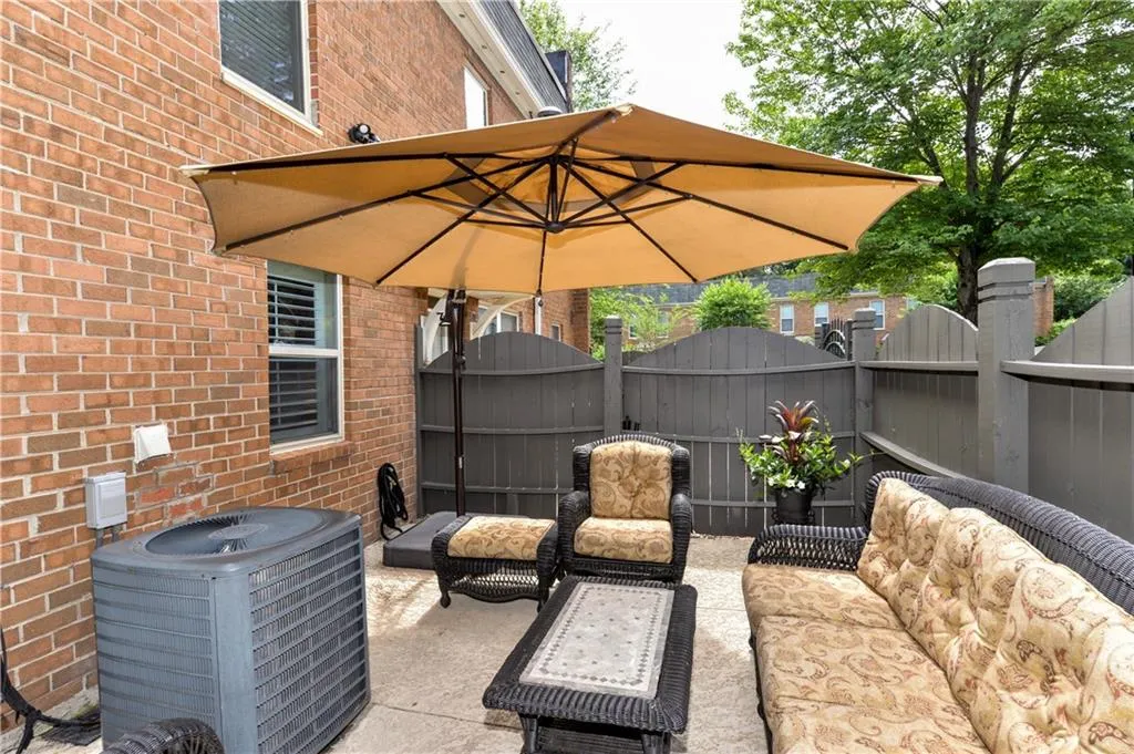 115 Winding River Drive Unit B, Atlanta, Georgia 30350, 3 Bedrooms Bedrooms, ,2 BathroomsBathrooms,Residential,Sold,115 Winding River Drive Unit B,6014278