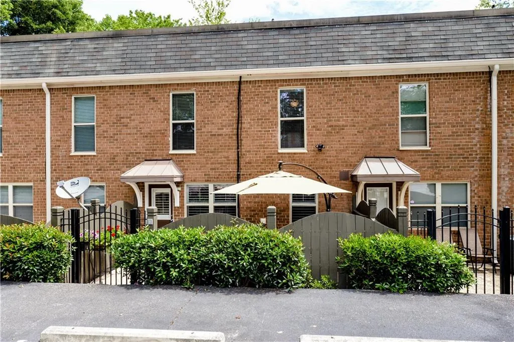 115 Winding River Drive Unit B, Atlanta, Georgia 30350, 3 Bedrooms Bedrooms, ,2 BathroomsBathrooms,Residential,Sold,115 Winding River Drive Unit B,6014278