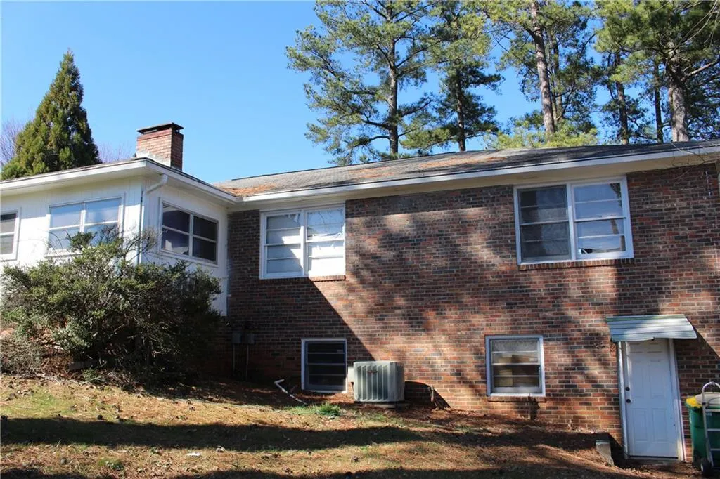 75 Cliftwood Drive, Sandy Springs, Georgia 30328, 6 Bedrooms Bedrooms, ,3 BathroomsBathrooms,Residential,Sold,75 Cliftwood Drive,6681409