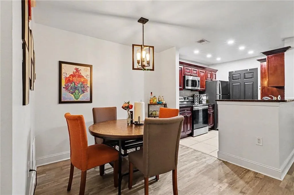 6106 Santa Fe Parkway, Atlanta, Georgia 30350, 2 Bedrooms Bedrooms, ,2 BathroomsBathrooms,Residential,For Sale,6106 Santa Fe Parkway,7713395