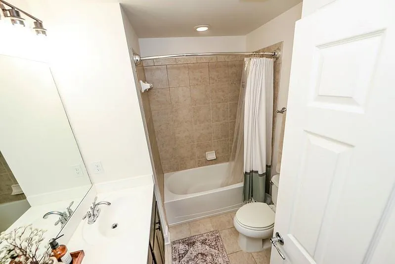 5004 Ridgemont Walk Se Unit 19, Atlanta, Georgia 30339, 4 Bedrooms Bedrooms, 0 ,2 BathroomsBathrooms,Residential,For Sale,5004 Ridgemont Walk Se Unit 19,7826631