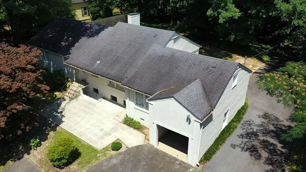 3728 Peachtree Dunwoody Road Se, Atlanta, Georgia 30342, 3 Bedrooms Bedrooms, ,2 BathroomsBathrooms,Residential,For Sale,3728 Peachtree Dunwoody Road Se,7644050