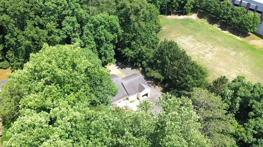 3728 Peachtree Dunwoody Road Se, Atlanta, Georgia 30342, 3 Bedrooms Bedrooms, ,2 BathroomsBathrooms,Residential,For Sale,3728 Peachtree Dunwoody Road Se,7644050
