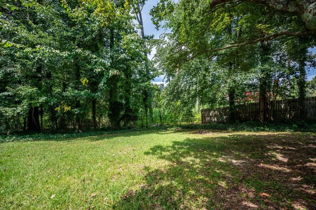 3728 Peachtree Dunwoody Road Se, Atlanta, Georgia 30342, 3 Bedrooms Bedrooms, ,2 BathroomsBathrooms,Residential,For Sale,3728 Peachtree Dunwoody Road Se,7644050