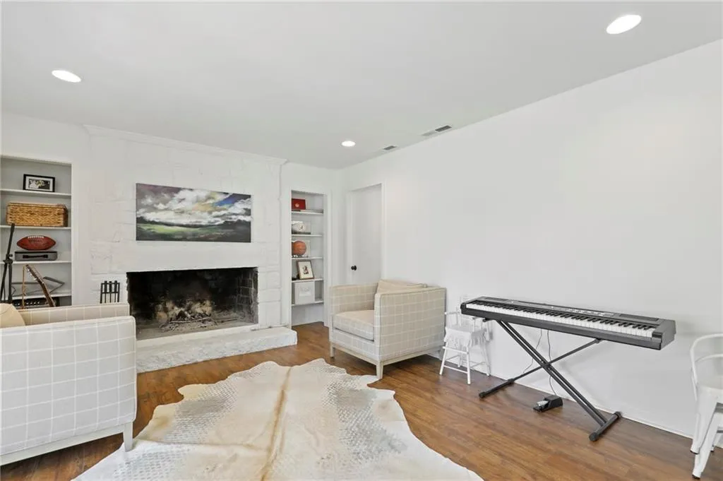 485 Forest Hills Drive, Atlanta, Georgia 30342, 4 Bedrooms Bedrooms, ,3 BathroomsBathrooms,Residential,Sold,485 Forest Hills Drive,7023320