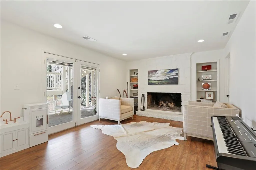 485 Forest Hills Drive, Atlanta, Georgia 30342, 4 Bedrooms Bedrooms, ,3 BathroomsBathrooms,Residential,Sold,485 Forest Hills Drive,7023320