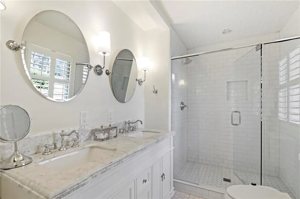485 Forest Hills Drive, Atlanta, Georgia 30342, 4 Bedrooms Bedrooms, ,3 BathroomsBathrooms,Residential,Sold,485 Forest Hills Drive,7023320