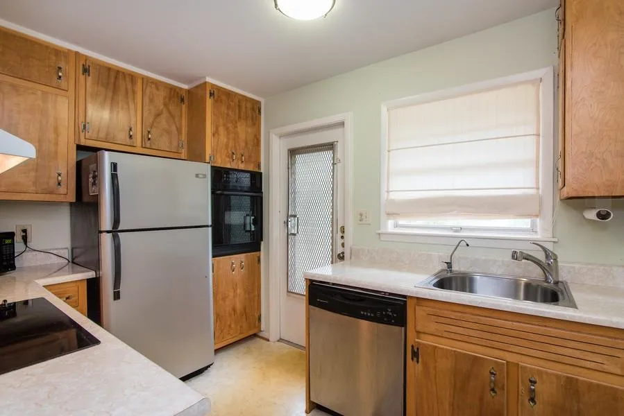 3510 Roswell Road Nw Unit N4, Atlanta, Georgia 30305, 2 Bedrooms Bedrooms, ,2 BathroomsBathrooms,Residential,Sold,3510 Roswell Road Nw Unit N4,5703124