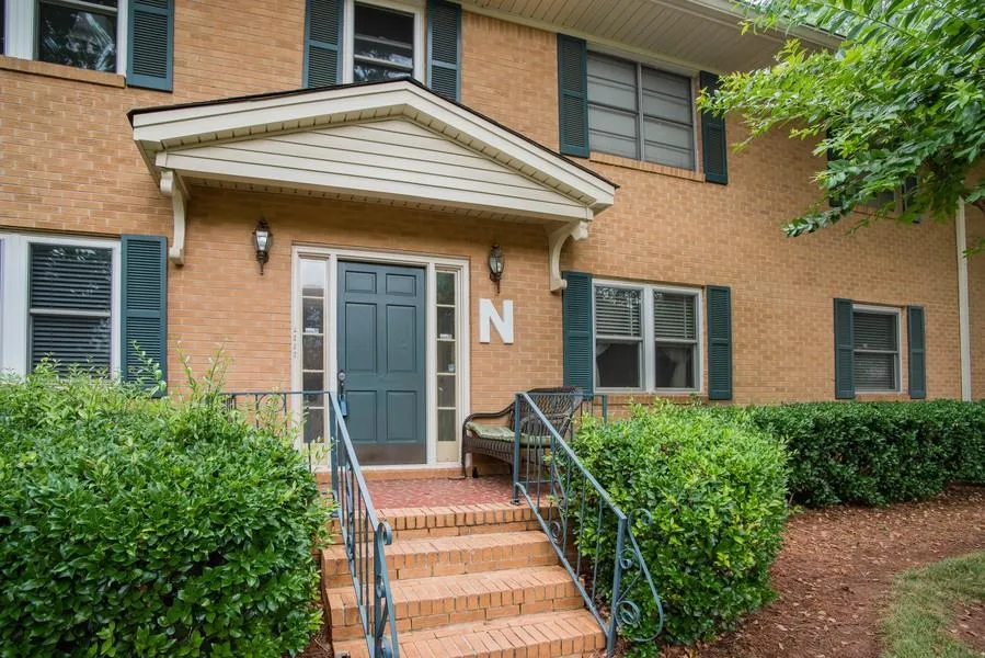 3510 Roswell Road Nw Unit N4, Atlanta, Georgia 30305, 2 Bedrooms Bedrooms, ,2 BathroomsBathrooms,Residential,Sold,3510 Roswell Road Nw Unit N4,5703124