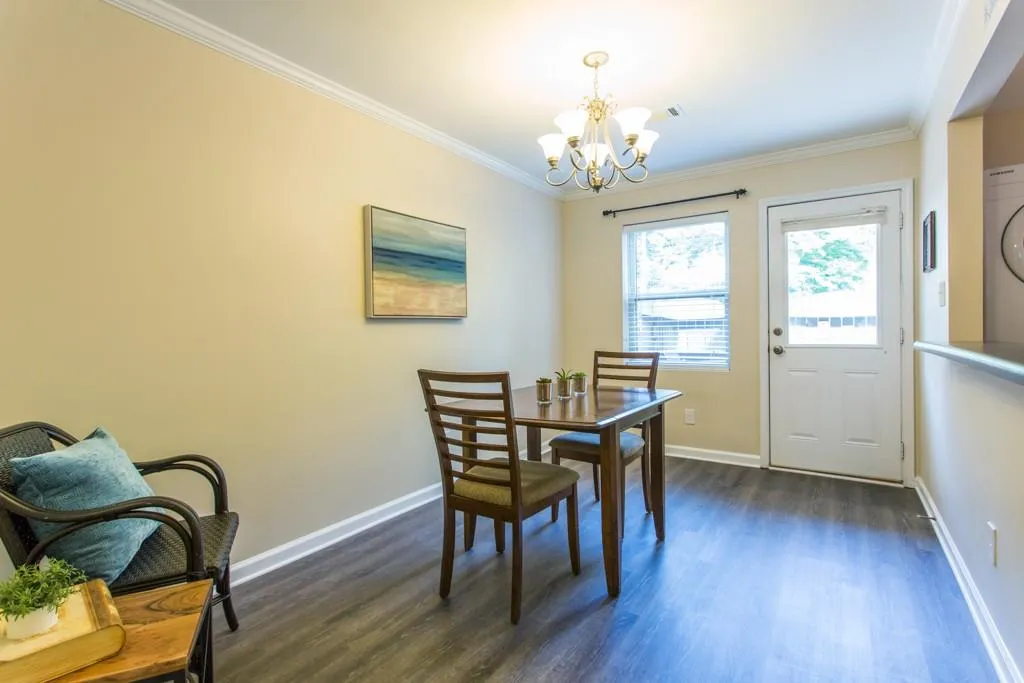 105 N River Drive Unit C, Sandy Springs, Georgia 30350, 2 Bedrooms Bedrooms, ,2 BathroomsBathrooms,Residential,Sold,105 N River Drive Unit C,6558937