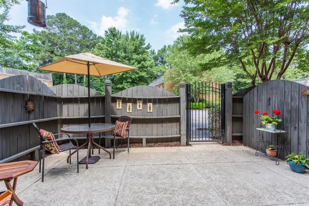 105 N River Drive Unit C, Sandy Springs, Georgia 30350, 2 Bedrooms Bedrooms, ,2 BathroomsBathrooms,Residential,Sold,105 N River Drive Unit C,6558937