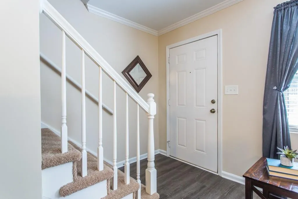 105 N River Drive Unit C, Sandy Springs, Georgia 30350, 2 Bedrooms Bedrooms, ,2 BathroomsBathrooms,Residential,Sold,105 N River Drive Unit C,6558937