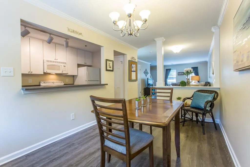 105 N River Drive Unit C, Sandy Springs, Georgia 30350, 2 Bedrooms Bedrooms, ,2 BathroomsBathrooms,Residential,Sold,105 N River Drive Unit C,6558937