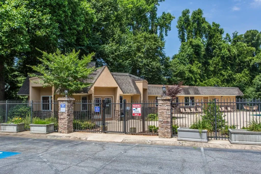 105 N River Drive Unit C, Sandy Springs, Georgia 30350, 2 Bedrooms Bedrooms, ,2 BathroomsBathrooms,Residential,Sold,105 N River Drive Unit C,6558937