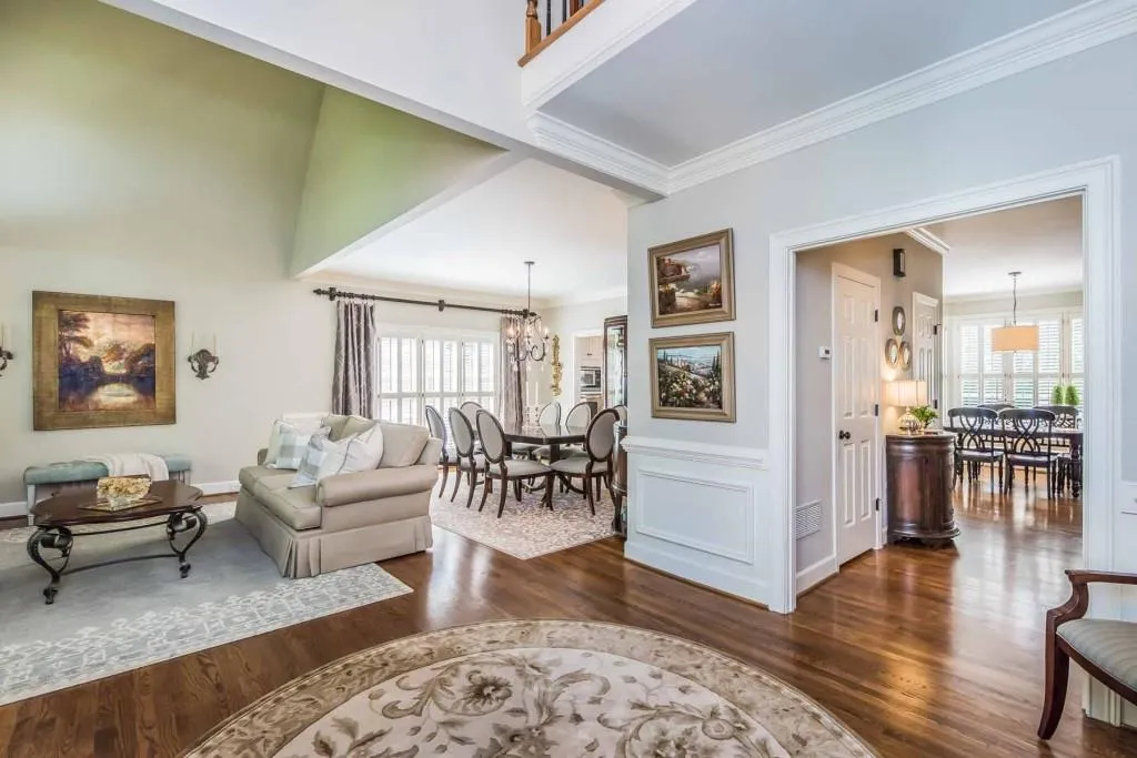 225 Woodchase Close Ne, Atlanta, Georgia 30319, 4 Bedrooms Bedrooms, ,4 BathroomsBathrooms,Residential,Sold,225 Woodchase Close Ne,5864134