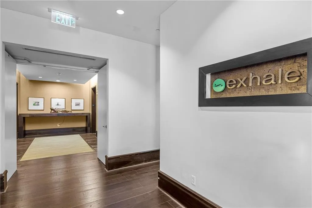 1065 Peachtree Street Ne Unit 3201, Atlanta, Georgia 30309, 1 Bedroom Bedrooms, ,1 BathroomBathrooms,Residential,For Sale,1065 Peachtree Street Ne Unit 3201,7674401