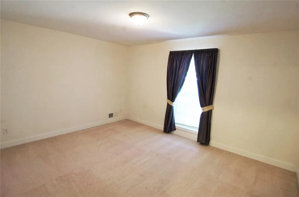 750 Dalrymple Road Unit C2, Atlanta, Georgia 30328, 3 Bedrooms Bedrooms, ,2 BathroomsBathrooms,Residential,Sold,750 Dalrymple Road Unit C2,6012132