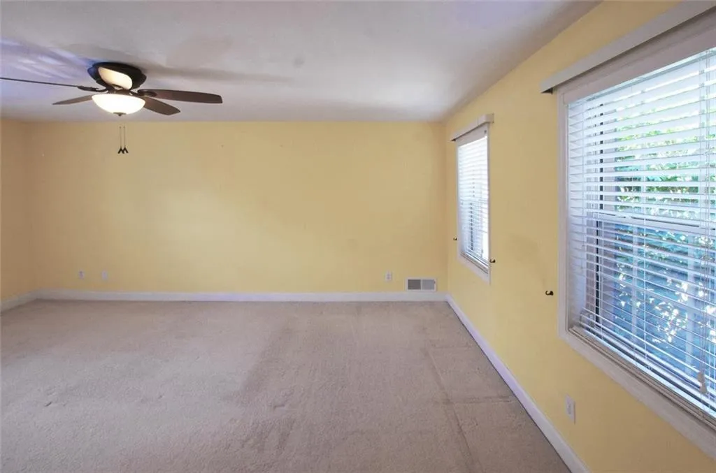 750 Dalrymple Road Unit C2, Atlanta, Georgia 30328, 3 Bedrooms Bedrooms, ,2 BathroomsBathrooms,Residential,Sold,750 Dalrymple Road Unit C2,6012132