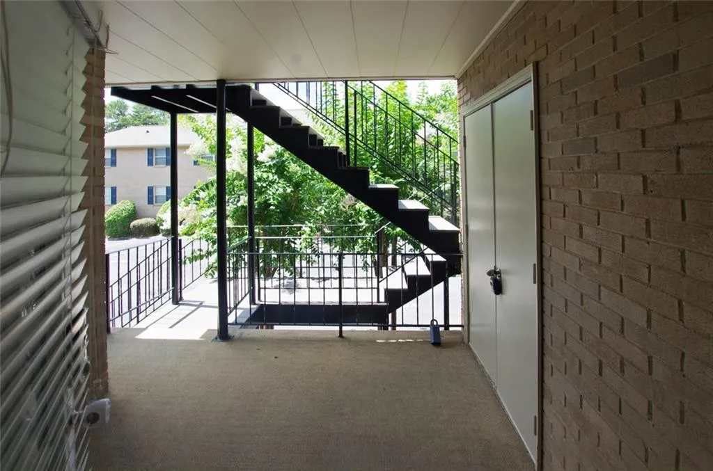 750 Dalrymple Road Unit C2, Atlanta, Georgia 30328, 3 Bedrooms Bedrooms, ,2 BathroomsBathrooms,Residential,Sold,750 Dalrymple Road Unit C2,6012132