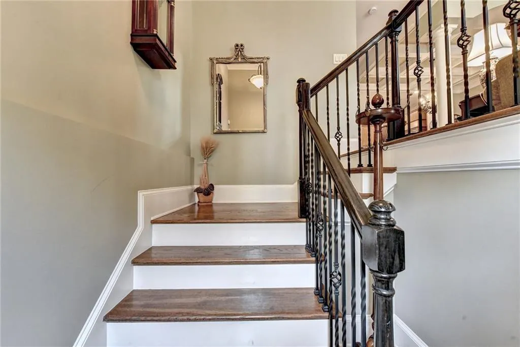 925 Boudreau Court, Atlanta, Georgia 30328, 3 Bedrooms Bedrooms, ,3 BathroomsBathrooms,Residential,Sold,925 Boudreau Court,6867995