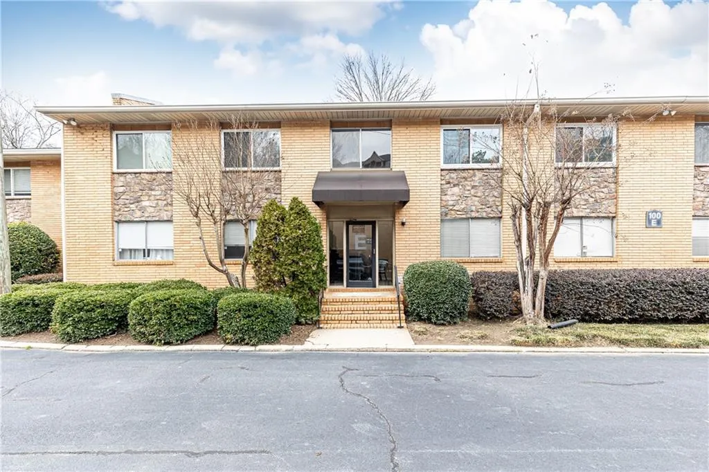 100 Biscayne Drive Nw Unit 4, Atlanta, Georgia 30309, 1 Bedroom Bedrooms, ,1 BathroomBathrooms,Residential,For Sale,100 Biscayne Drive Nw Unit 4,7521619