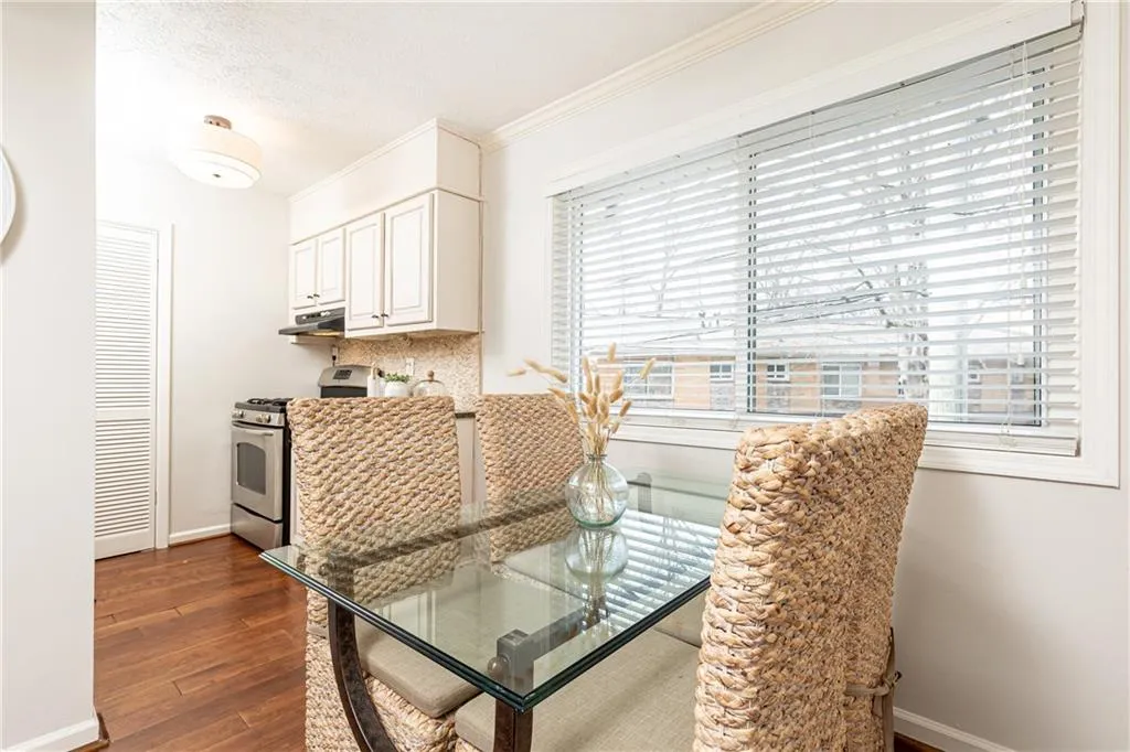 100 Biscayne Drive Nw Unit 4, Atlanta, Georgia 30309, 1 Bedroom Bedrooms, ,1 BathroomBathrooms,Residential,For Sale,100 Biscayne Drive Nw Unit 4,7521619