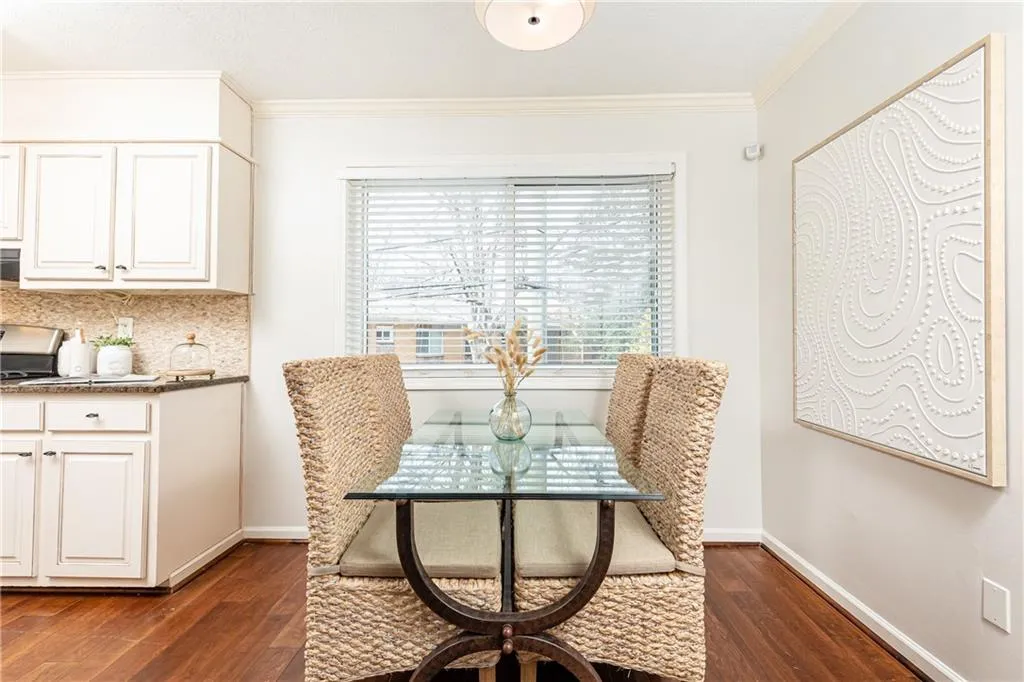 100 Biscayne Drive Nw Unit 4, Atlanta, Georgia 30309, 1 Bedroom Bedrooms, ,1 BathroomBathrooms,Residential,For Sale,100 Biscayne Drive Nw Unit 4,7521619