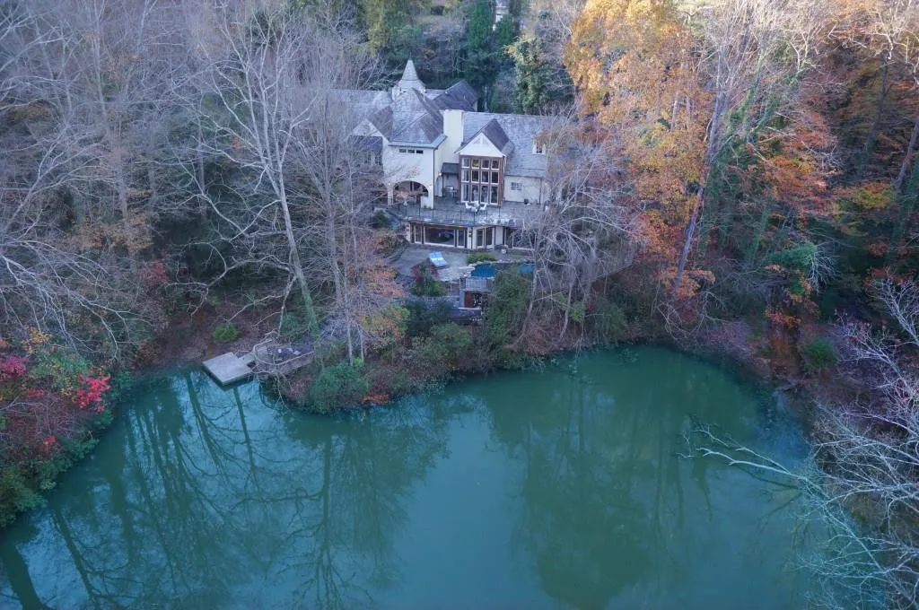 1165 W Conway Drive Nw, Atlanta, Georgia 30327, 7 Bedrooms Bedrooms, ,7 BathroomsBathrooms,Residential,Sold,1165 W Conway Drive Nw,5541991