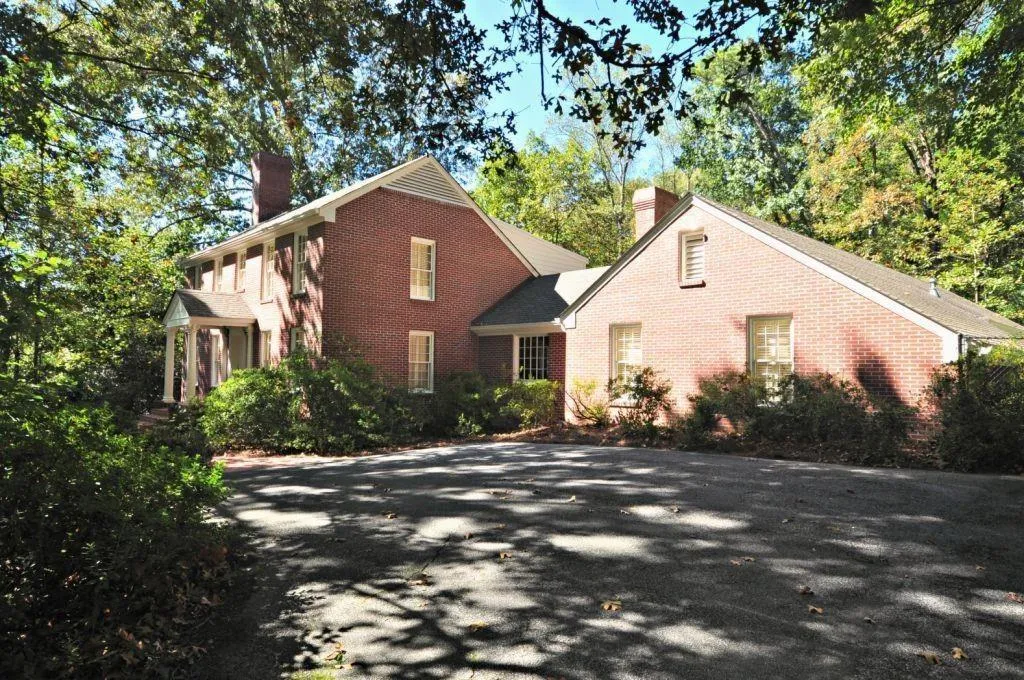 7090 Brandon Mill Road, Sandy Springs, Georgia 30328, 5 Bedrooms Bedrooms, ,3 BathroomsBathrooms,Residential,Sold,7090 Brandon Mill Road,6880213