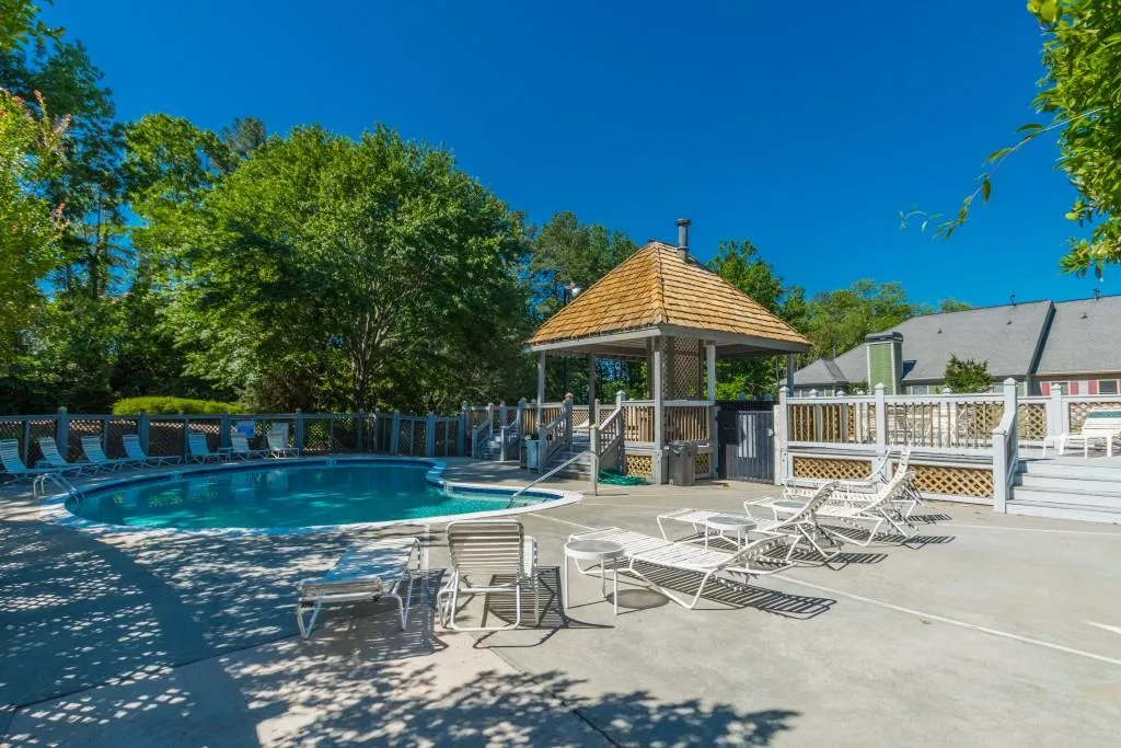 101 Abingdon Way Unit 101, Sandy Springs, Georgia 30328, 1 Bedroom Bedrooms, ,1 BathroomBathrooms,Residential,Sold,101 Abingdon Way Unit 101,5846836