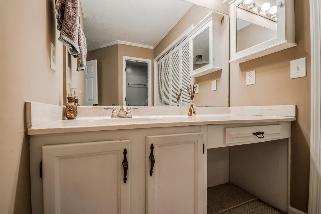 101 Abingdon Way Unit 101, Sandy Springs, Georgia 30328, 1 Bedroom Bedrooms, ,1 BathroomBathrooms,Residential,Sold,101 Abingdon Way Unit 101,5846836