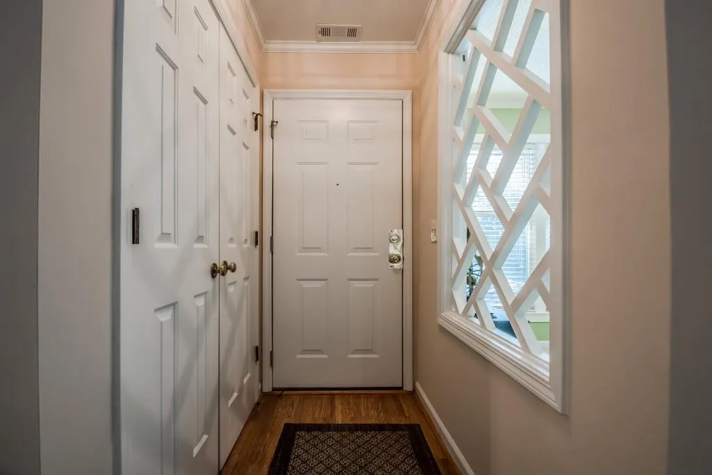 101 Abingdon Way Unit 101, Sandy Springs, Georgia 30328, 1 Bedroom Bedrooms, ,1 BathroomBathrooms,Residential,Sold,101 Abingdon Way Unit 101,5846836