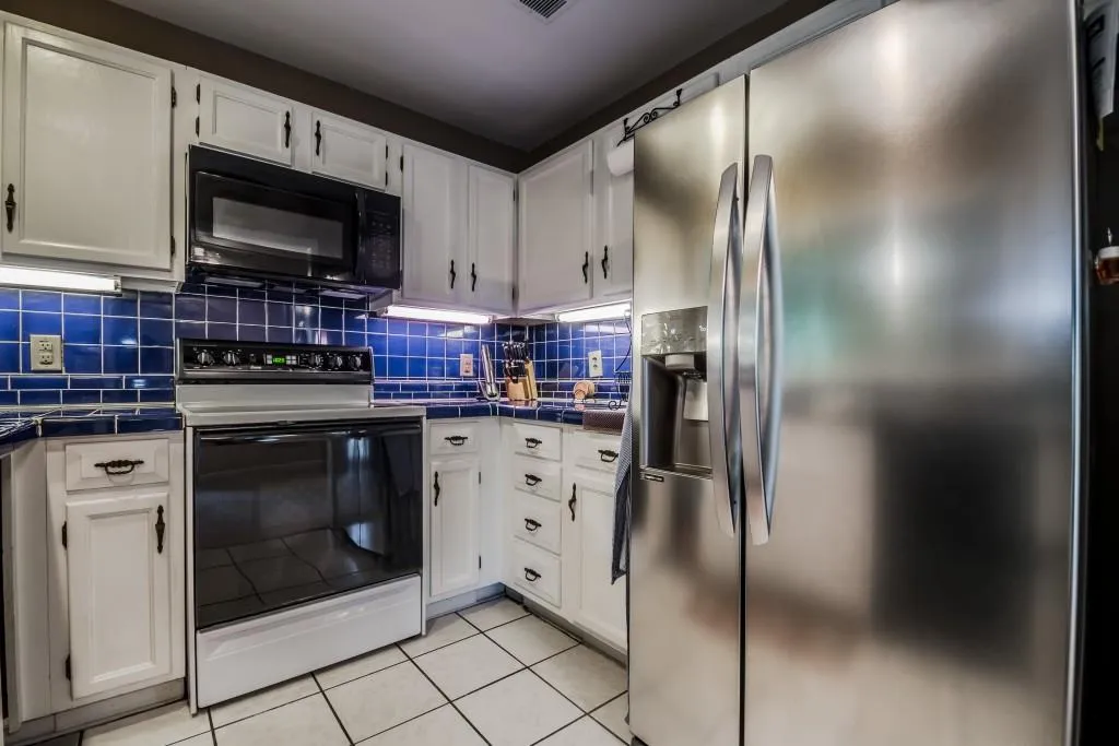 101 Abingdon Way Unit 101, Sandy Springs, Georgia 30328, 1 Bedroom Bedrooms, ,1 BathroomBathrooms,Residential,Sold,101 Abingdon Way Unit 101,5846836