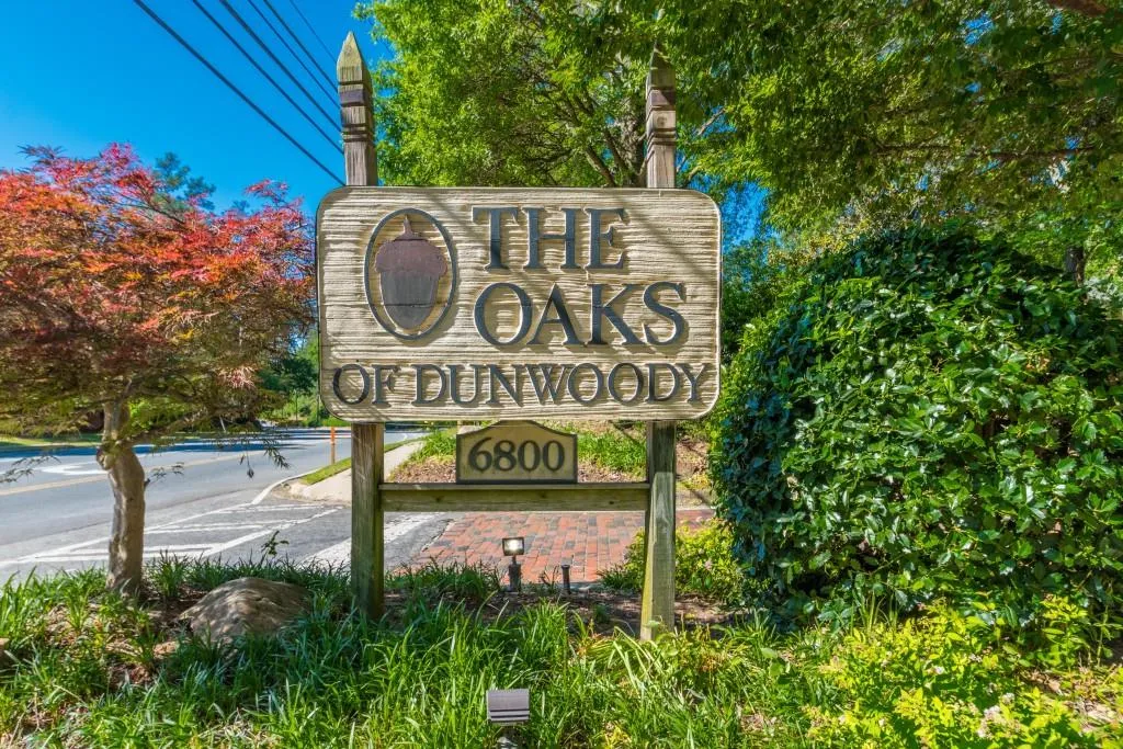 101 Abingdon Way Unit 101, Sandy Springs, Georgia 30328, 1 Bedroom Bedrooms, ,1 BathroomBathrooms,Residential,Sold,101 Abingdon Way Unit 101,5846836