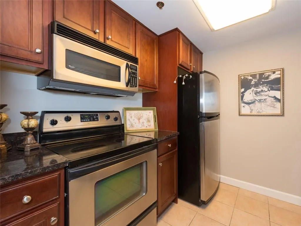 1280 West Peachtree Street Ne Unit 1503, Atlanta, Georgia 30309, 1 Bedroom Bedrooms, ,1 BathroomBathrooms,Residential,Sold,1280 West Peachtree Street Ne Unit 1503,5810434