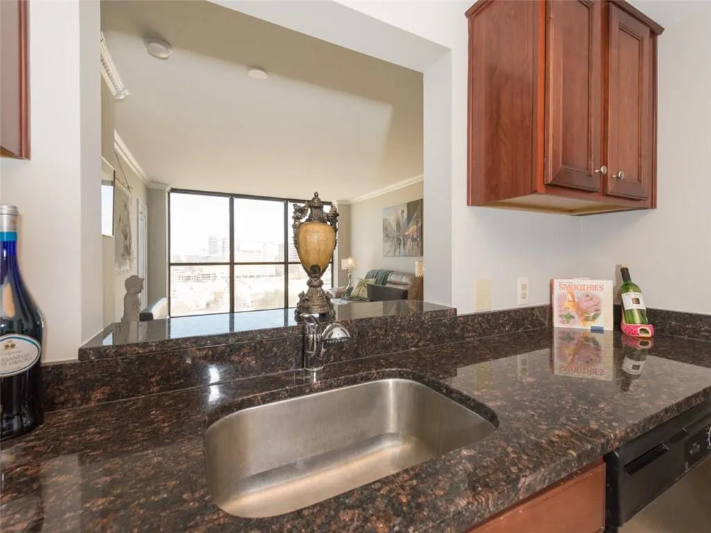 1280 West Peachtree Street Ne Unit 1503, Atlanta, Georgia 30309, 1 Bedroom Bedrooms, ,1 BathroomBathrooms,Residential,Sold,1280 West Peachtree Street Ne Unit 1503,5810434