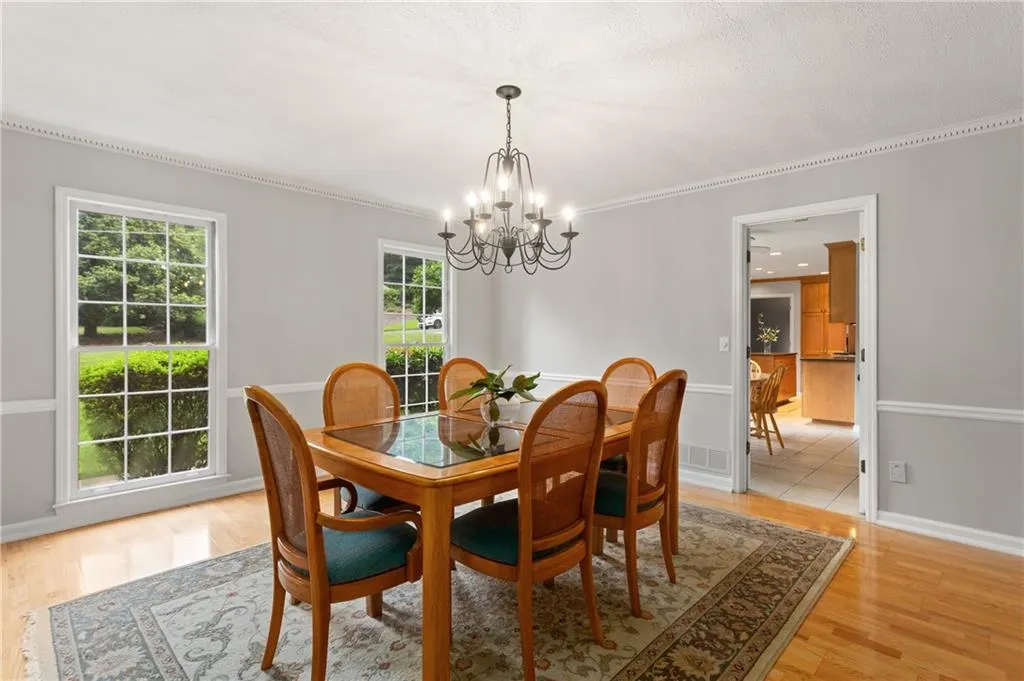 1905 Monticello Court, Sandy Springs, Georgia 30350, 5 Bedrooms Bedrooms, ,4 BathroomsBathrooms,Residential,Sold,1905 Monticello Court,6778738